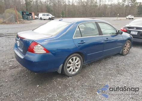2006 Honda Accord 3.0 Ex z USA, uszkodzony, nr VIN 1HGCM66516A010130